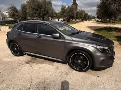 Usata Mercedes GLA220 Premium 170 CV (125 kW) 2015 Grigio SUV