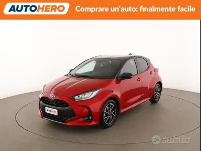 Brugt Toyota Yaris Hybrid Style 92 HK (67 kW) 2022 Rød Sedan