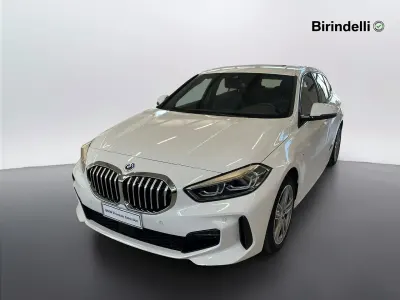 Usata BMW 118 M Sport 150 CV (110 kW) 2022 Alpinweiss iii pastello Utilitaria
