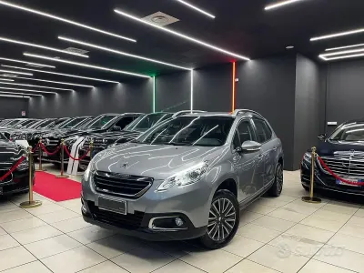 Usata Peugeot 2008 Access 82 CV (60 kW) 2015 Grigio SUV