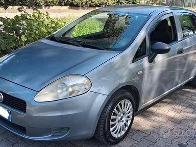 Usata Fiat Grande Punto 77 CV (56 kW) 2010 Grigio Utilitaria