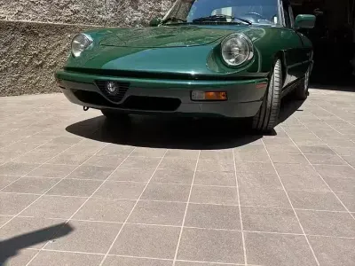 Usata Alfa Romeo Spider Veloce 117 CV (86 kW) 1991 Verde Cabrio