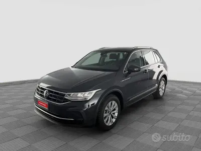 Usata VW Tiguan Life 150 CV (110 kW) 2024 Grigio SUV