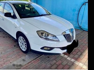 Usata Lancia Delta 120 CV (88 kW) 2009 Bianco Utilitaria