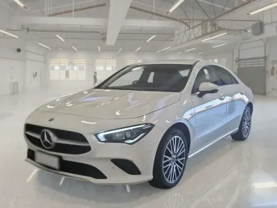 Usata Mercedes CLA250e 160 CV (117 kW) 2023 Bianco Coupé