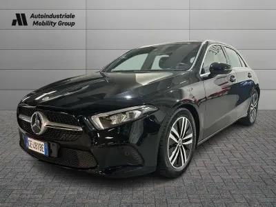Usata Mercedes A200 150 CV (110 kW) 2022 Vernice nero cosmo Berlina