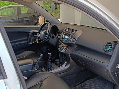 Begagnad Toyota RAV4 Luxury 158 HK (116 kW) 2009 SUV