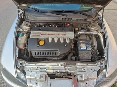 Usata Alfa Romeo 147 120 CV (88 kW) 2009 Grigio Utilitaria