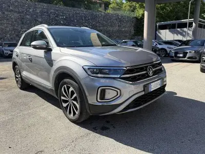 Usata VW T-Roc R-line 150 CV (110 kW) 2022 Grigio SUV