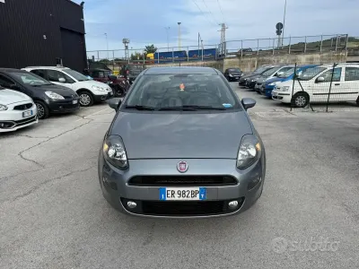 Usata Fiat Punto Lounge 69 CV (50 kW) 2013 Grigio Utilitaria