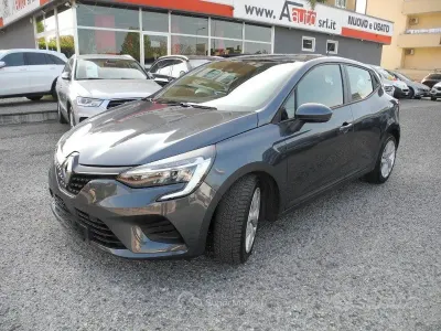 Usata Renault Clio V Zen 101 CV (74 kW) 2022 Grigio Berlina