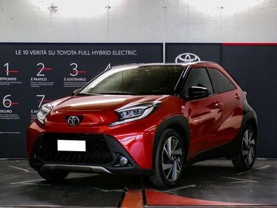 Usata Toyota Aygo X Lounge 72 CV (52 kW) 2022 Chili red SUV