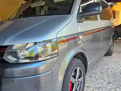 Usata VW Caravelle 199 CV (146 kW) 2012 Grigio Furgone