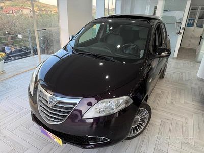 Usata Lancia Ypsilon Platinum 95 CV (69 kW) 2014 Nero Utilitaria
