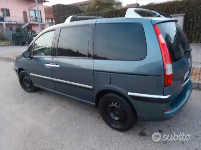Usata Citroën C8 107 CV (78 kW) 2012 Grigio Monovolume
