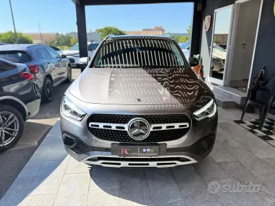 Usata Mercedes GLA200 150 CV (110 kW) 2022 Grigio SUV