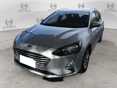 Begagnad Ford Focus Business Edition 120 HK (88 kW) 2022 Silver Kombi