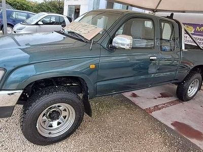 Usata Toyota HiLux 90 CV (66 kW) 2001 Verde Pick-up