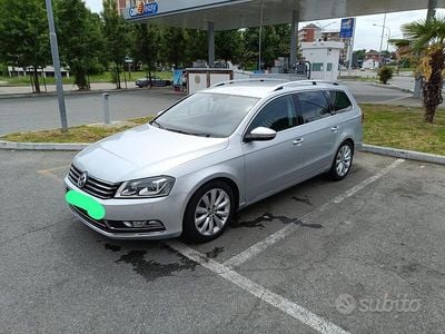 Usata VW Passat 170 CV (125 kW) 2012 Grigio Station wagon
