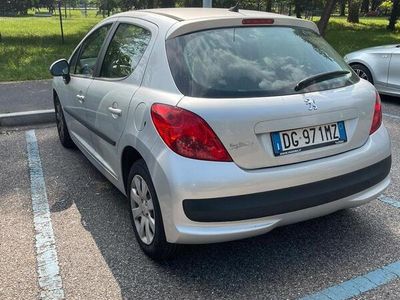 usata Peugeot 207 anno 2007 - 72000km