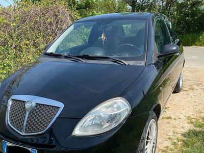 usata Lancia Ypsilon 1.2i 16V cat DoDo