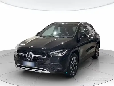 Usata Mercedes E250 Business 160 CV (117 kW) 2021 Nero SUV