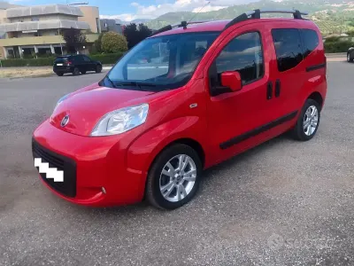 Begagnad Fiat Qubo Dynamic 95 HK (69 kW) 2014 Röd Minibuss