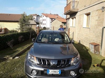Usata Mitsubishi L 2017 Grigio Cabrio