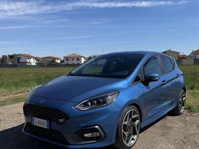 Usata Ford Fiesta ST 205 CV (150 kW) 2018 Blu/azzurro Utilitaria