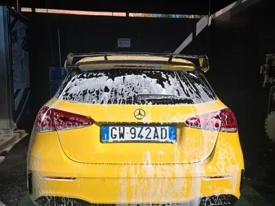 Usata Mercedes A250 AMG line 224 CV (164 kW) 2021 Giallo Berlina
