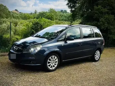Usata Opel Zafira Cosmo 120 CV (88 kW) 2008 Bluazzurro Monovolume