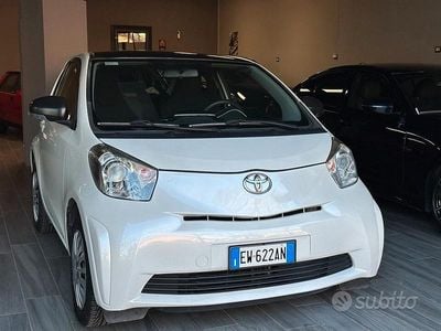 Usata Toyota iQ Lounge 68 CV (50 kW) 2014 Bianco Utilitaria