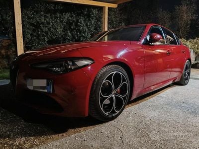 Usata Alfa Romeo Giulia Super 200 CV (147 kW) 2017 Rosso Berlina