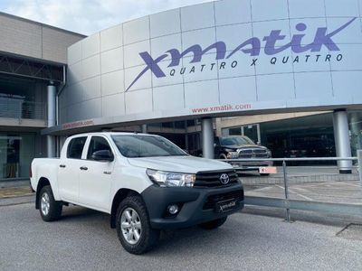 usata Toyota HiLux 2.4 D-4D 4WD 4 porte Doppia Cabina GANCIO