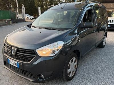 Usata Dacia Dokker Comfort 110 CV (80 kW) 2019 Grigio Monovolume