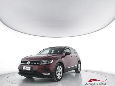 Usata VW Tiguan Business 150 CV (110 kW) 2017 Rosso SUV