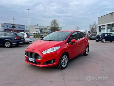 Usata Ford Fiesta 95 CV (69 kW) 2016 Rosso Berlina