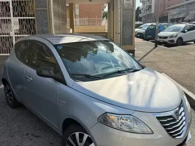 Usata Lancia Ypsilon Gold 69 CV (50 kW) 2012 Other Utilitaria