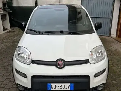 Usata Fiat Panda Sport 69 CV (50 kW) 2022 Bianco Utilitaria