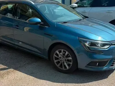 Usata Renault Mégane GrandTour 116 CV (85 kW) 2019 Bluazzurro Station wagon
