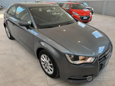 Usata Audi A3 Ambiente 105 CV (77 kW) 2012 Grigio Utilitaria
