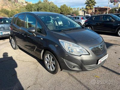 Grigio Usata 2012 Opel Meriva Monovolume | 5990 € (Buon prezzo)