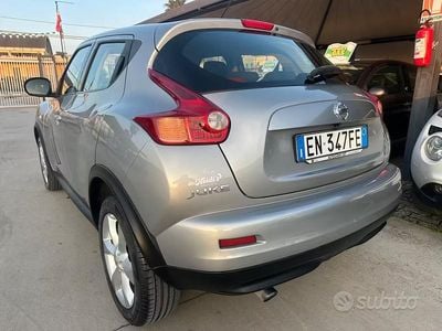 Begagnad Nissan Juke 110 HK (80 kW) 2012 Grå SUV