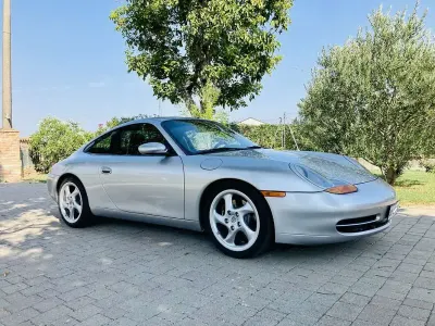 Usata Porsche 996 299 CV (219 kW) 1998 Argento Coupé