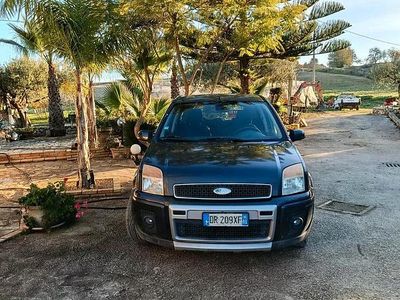 Usata Ford Fusion 90 CV (66 kW) 2006 Utilitaria