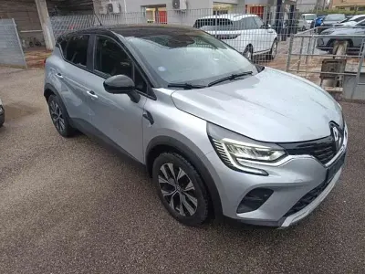 Usata Renault Captur Evolution 101 CV (74 kW) 2023 Grigio SUV