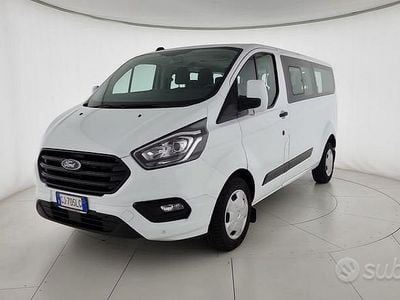 Usata Ford Transit Custom Trend 105 CV (77 kW) 2022 Bianco Station wagon