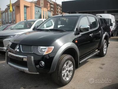 Usata Mitsubishi L200 Intense 137 CV (100 kW) 2011 Nero Pick-up