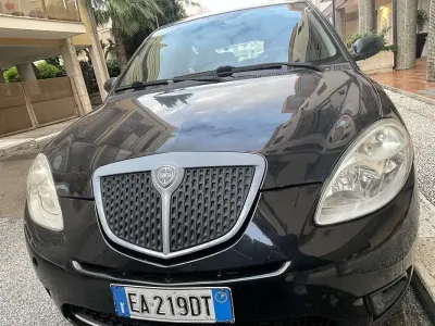 Usata Lancia Ypsilon 77 CV (56 kW) 2009 Nero Utilitaria