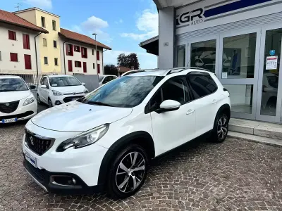 Usata Peugeot 2008 Allure 99 CV (72 kW) 2016 Bianco SUV